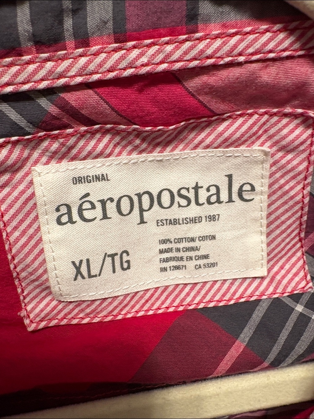 Aeropostale 100% Cotton pink red and Gray Plaid Button-Down Shirt PtP 22
L 27 - Picture 2 of 3